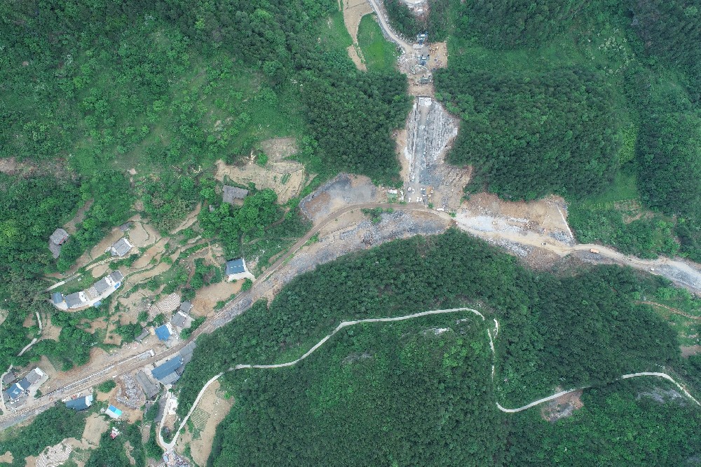 曾榮路改建工程全面提速，跑出建設(shè)“加速度”